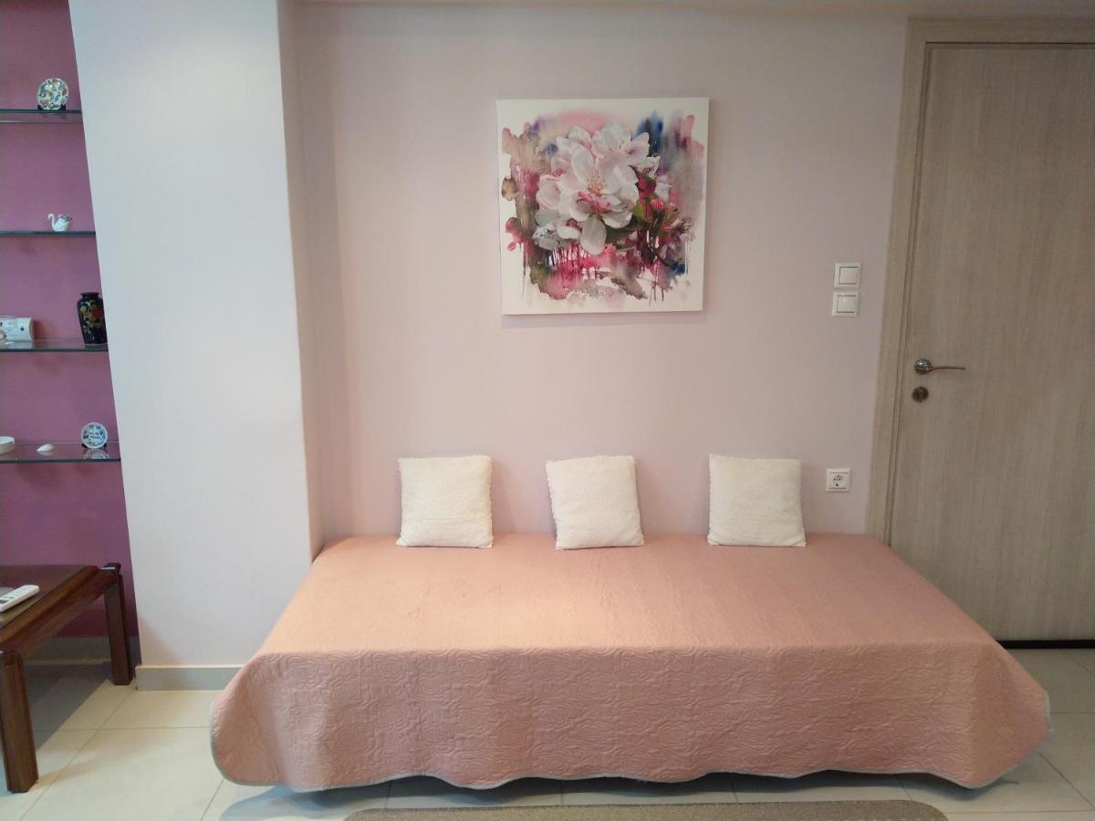 Ήσυχο Σπίτι Στη Ναύπακτο Apartment นาฟปาคตอส ภายนอก รูปภาพ