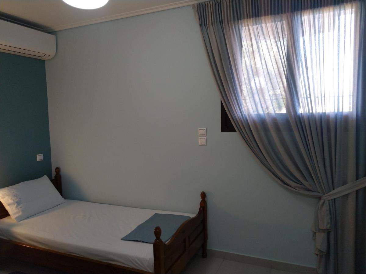 Ήσυχο Σπίτι Στη Ναύπακτο Apartment นาฟปาคตอส ภายนอก รูปภาพ